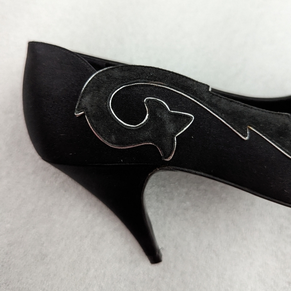 Vero Cuoio satin embroidery details heels for teens size 34 - Picture 10 of 10